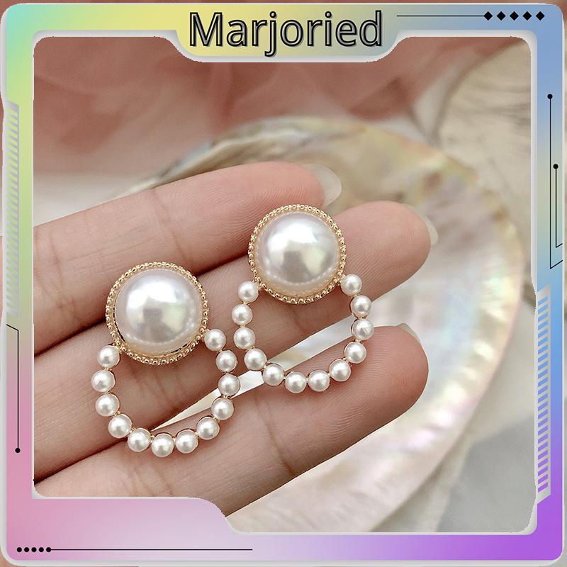 Mutiara yang sederhana dan serbaguna lingkaran anting -anting yang lembut dan elegan  elegan dan elegan-MJD