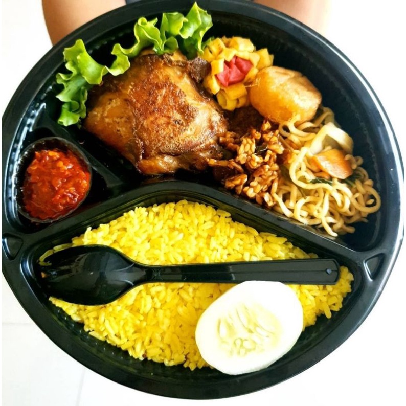 

Nasi Kuning Simple Porsi Banyak Termurah Halal