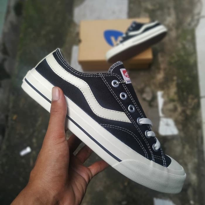 Sepatu Ventela Public Low Black Natural / Ventela Public Low Black - 44