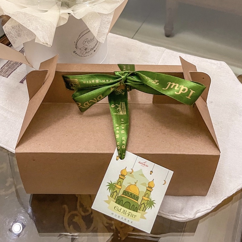 

Hampers Halloween / Idul Fitri / Idul Adha / Chinese New Year / Lebaran / Christmas Natal by Delishio