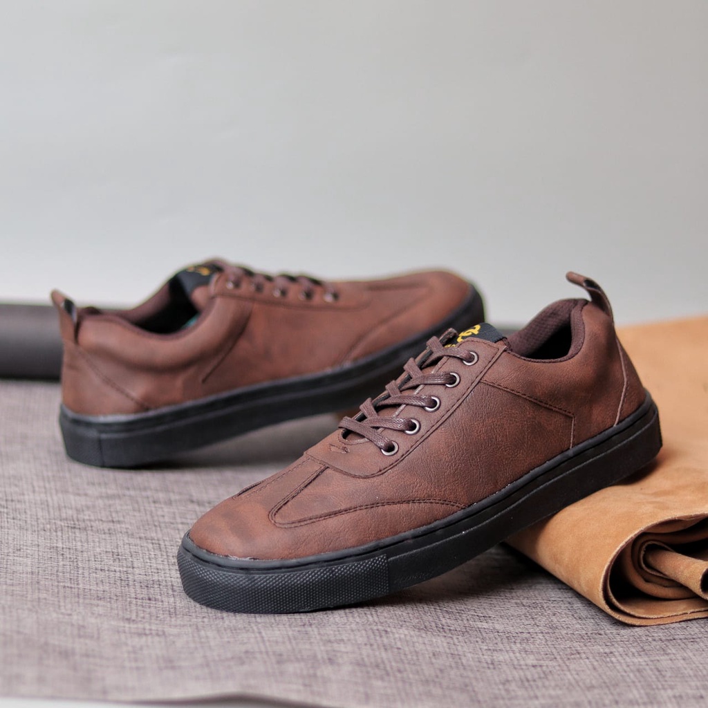 JIM Sneakers Kasual Pria Hitam Simple Trendy Original Footwear Kulit Sintetik Main Gaya Hangout