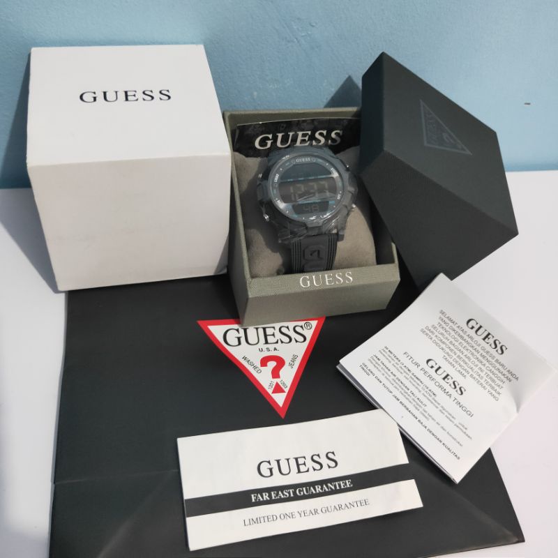 Jam Tangan Guess Pria Original Counter  W1299G5 Grey Jam Tangan Digital Rubber Strap