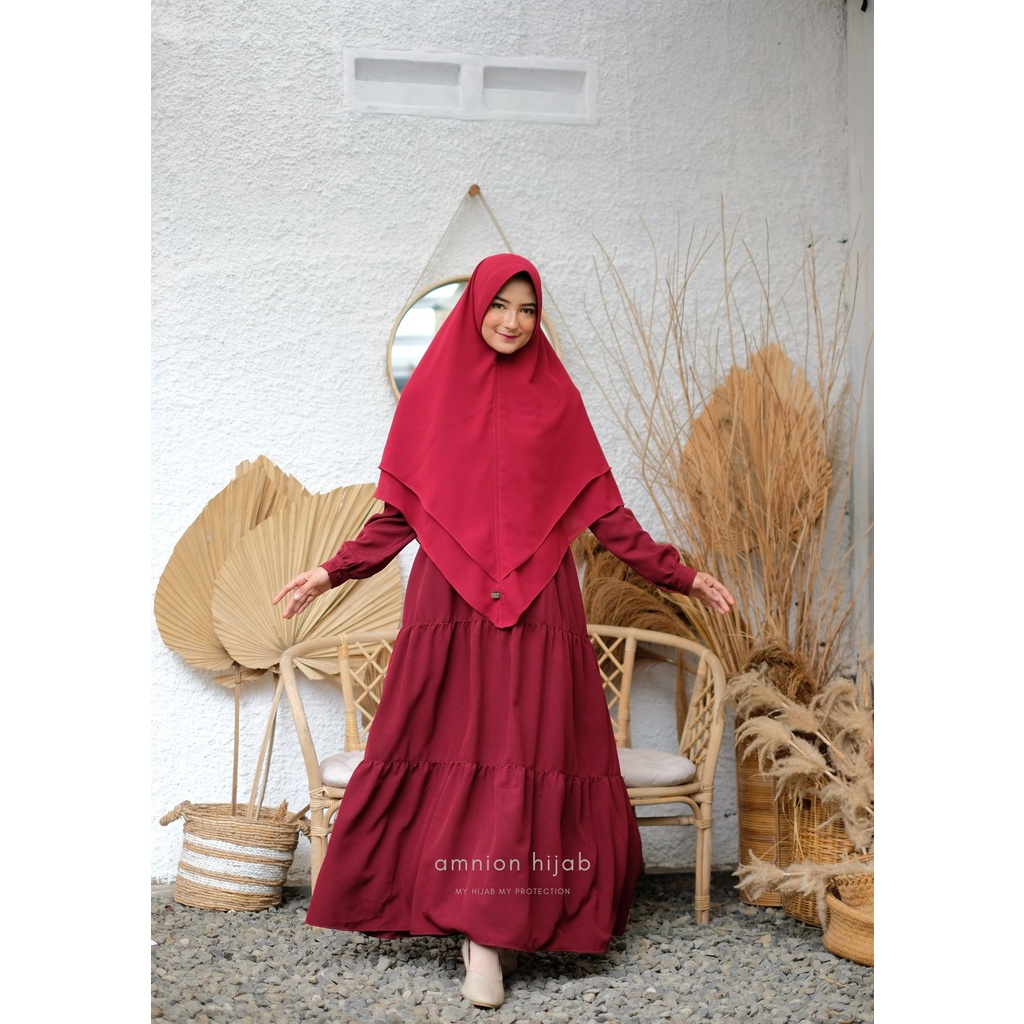 Dress muslim Azkia warna maroon busui friendly by amnion hijab