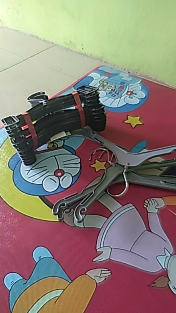 Hanger Abu 1 Pack Isi 6pcs