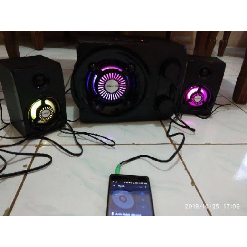 Sonic Gear Titan 7 PRO BTMI Bekas/2nd  POWER OUTPUT 50 WATT* 7 warna LED berdenyut* AUX IN* FM RADIO