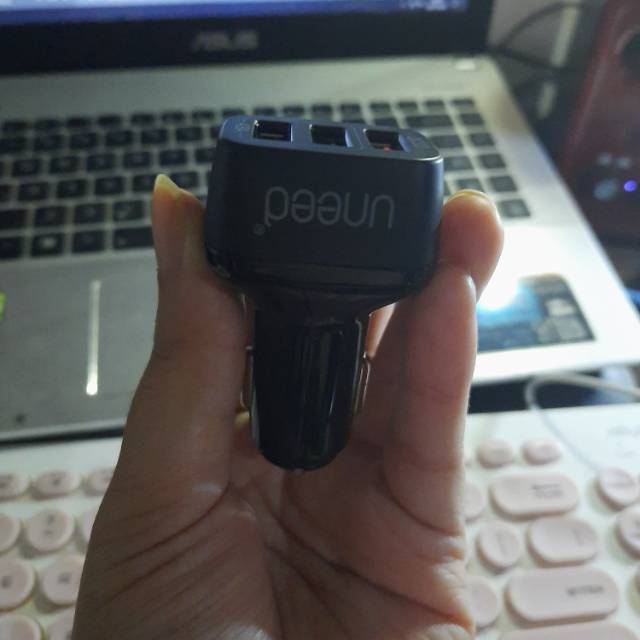 UNEED CAR CHARGER Q.3