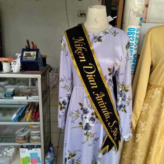 Selempang Wisuda Slempang Selendang Bordir Nama Kado Wisuda