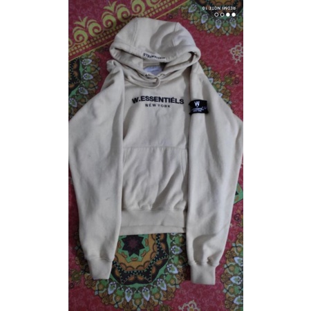 Hoodie W.Essentials