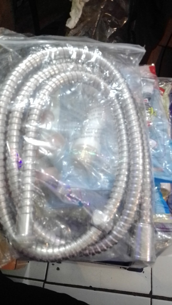 Selang Fleksibel Hand Shower Shower Hose Selang Kamar Mandi 150cm