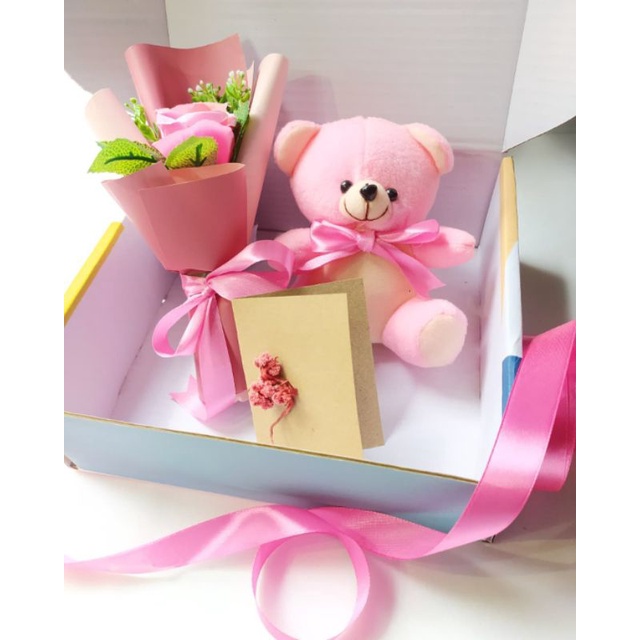 (S) SNACK BOX PINK BUNGA Kado Ulang Tahun/ Kado Wisuda/ Kado Anniversary / Paket PINK / sahabat / wisuda sidang