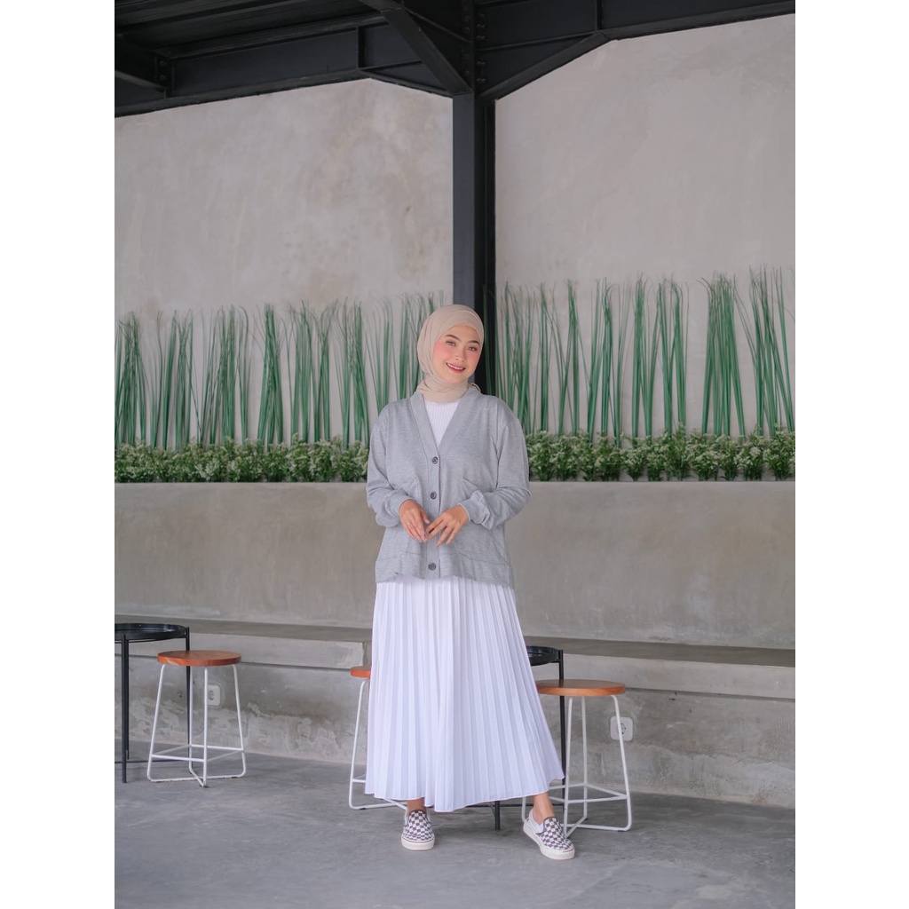 TokoMilkan - Cardigan PREMIUM MADEIRA CARDY | Basic Outer Cardigan Atasan Wanita