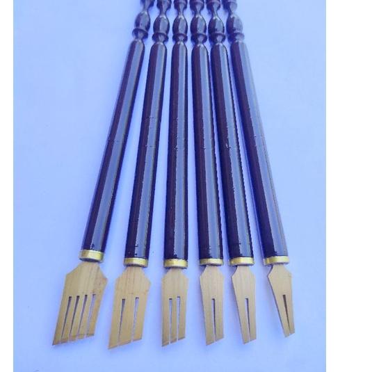 

Barang Pilihan.. Paket Qalam kaligrafi Dekorasi (3,5,7,9,11,14mm)