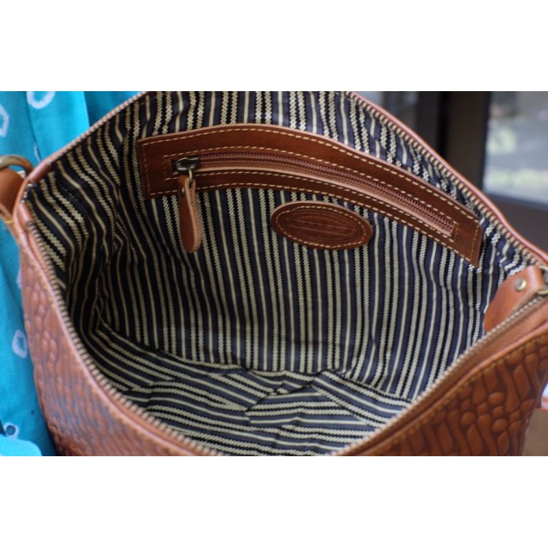 AIRA | Tas Kulit Asli Wanita Sling Cah Ayu Tas Selempang Shoulder Bag Kekinian