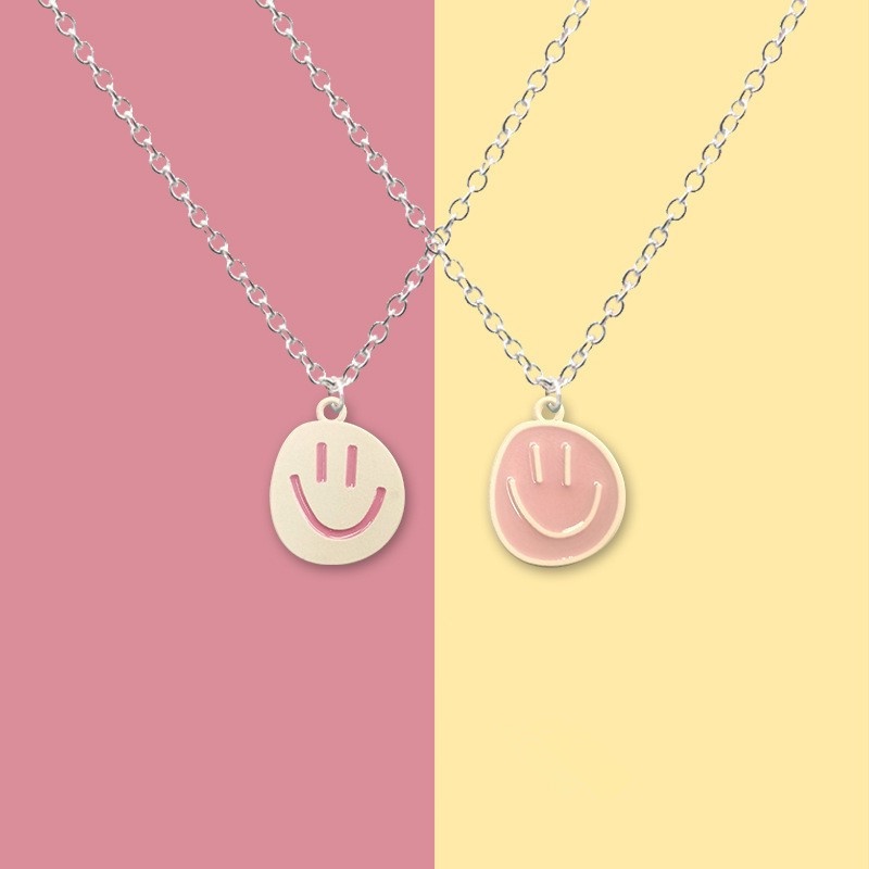 Kalung Smiley Warna-warni Yang Manis Dan Imut Hadiah Kalung Kartun Pacar/pasangan Romantis