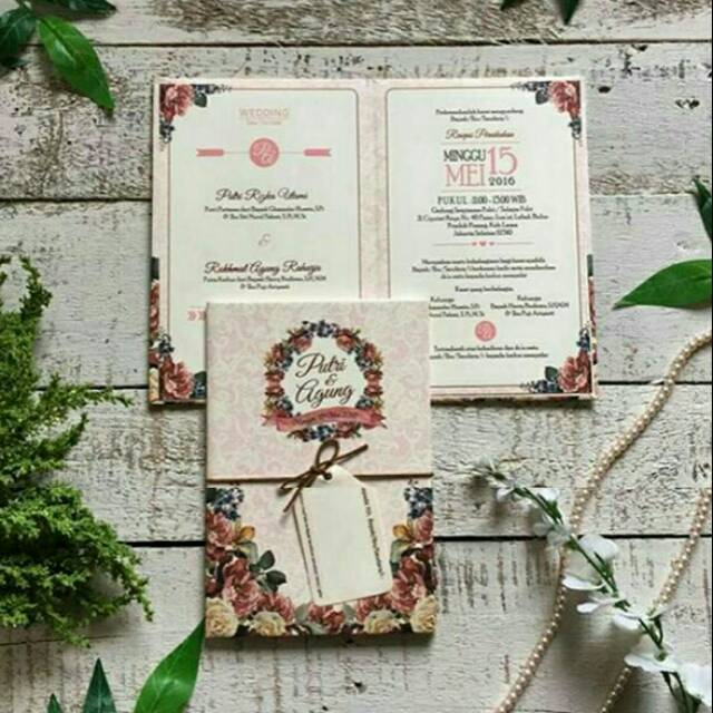 Undangan Custom HardCover Lipat