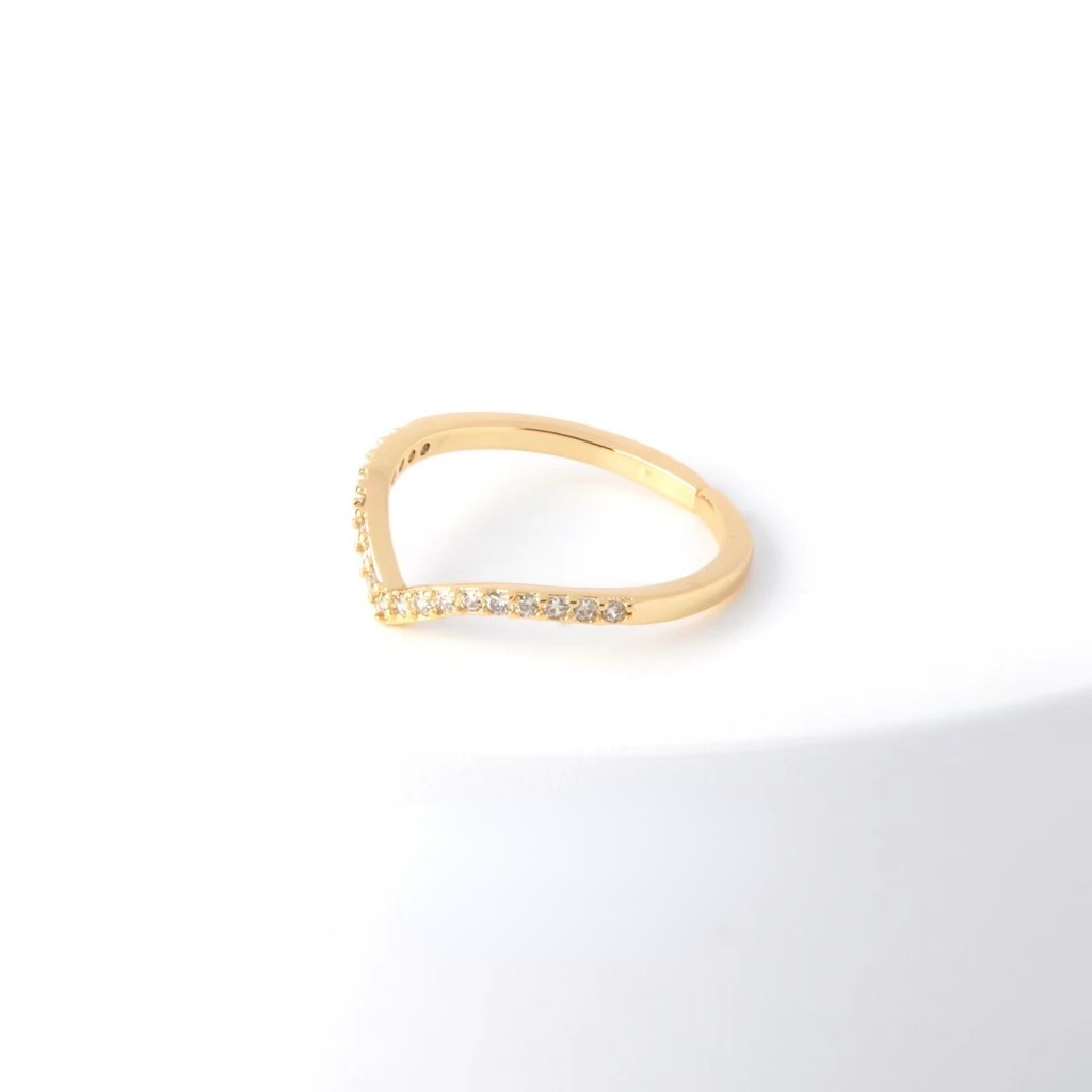 Ladies Cincin Dekorasi Berlian Berbentuk V Berlapis Emas Dapat Disesuaikan