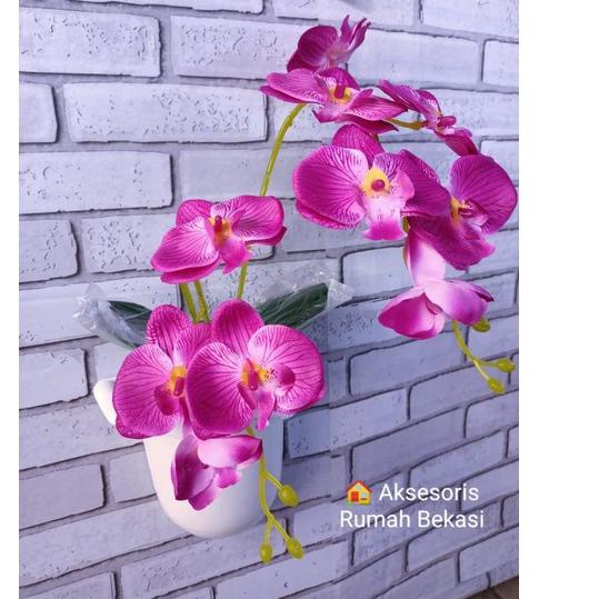 SET BUNGA PLASTIK ANGGREK 2 CABANG BESAR DENGAN POT DINDING OMBAK