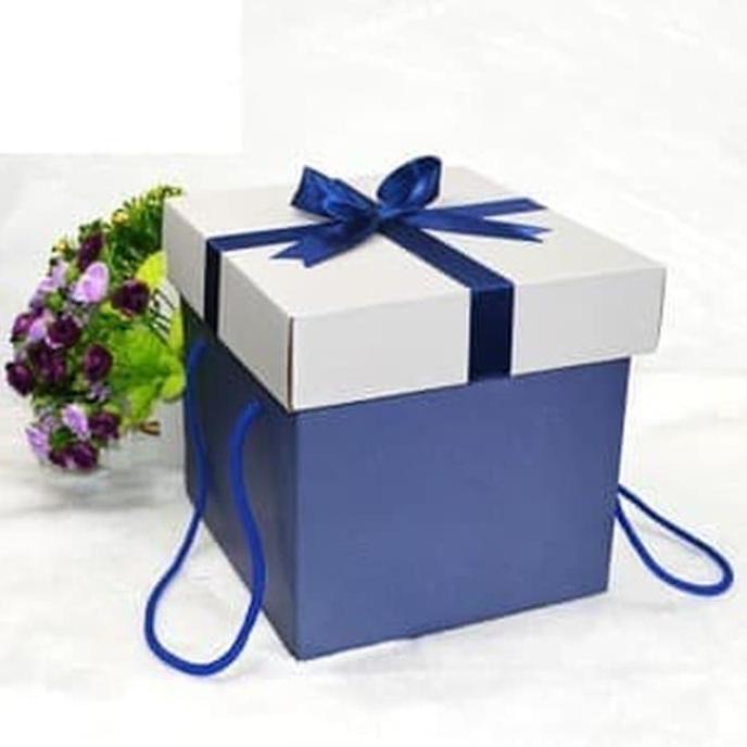 

Box Kotak Gift Pita biru 20x21 / Hampers Bingkisan Sovenir Termurah