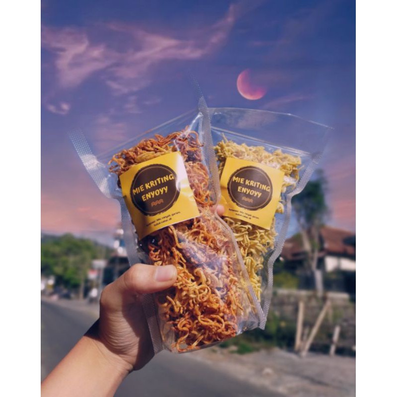 

Mie Kriting kemasan pouch