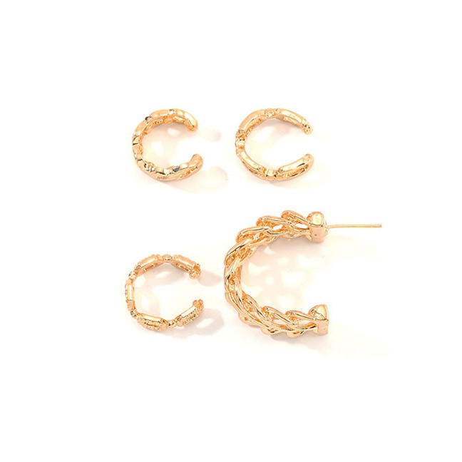 LRC Anting Tusuk Fashion Golden Geometric C-shaped Cutout Earrings D66098