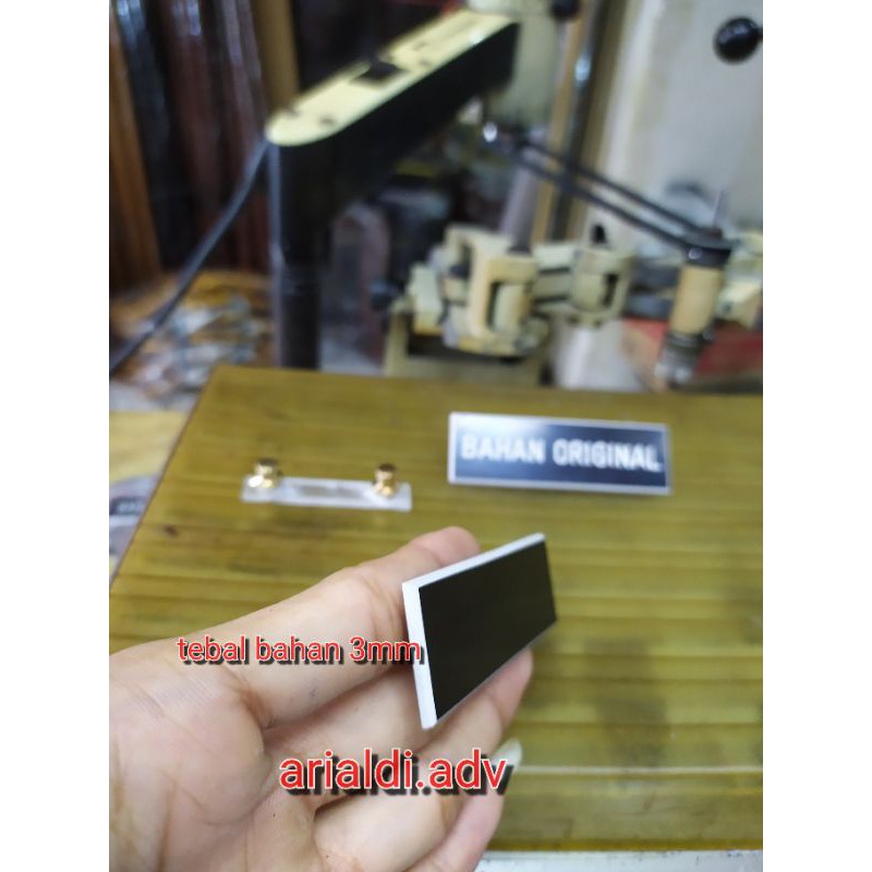 

papan nama dada PDH TNI POLRI bahan IMPORT/PAKU JAMBU RB9
