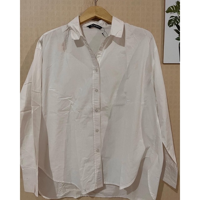 Kemeja Trick and Tricky