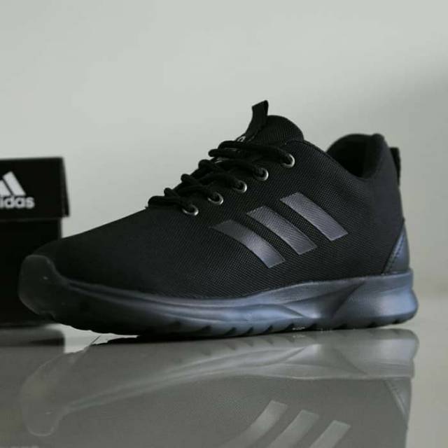 sepatu sneakers adidas