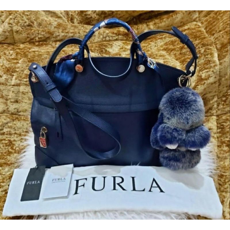 Preloved FURLA Piper Large Navy Original