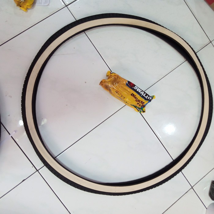 Jual 1 set ban 26 x 1 3/8 luar + dalam Swallow sepeda jengki / jepang balap Diskon