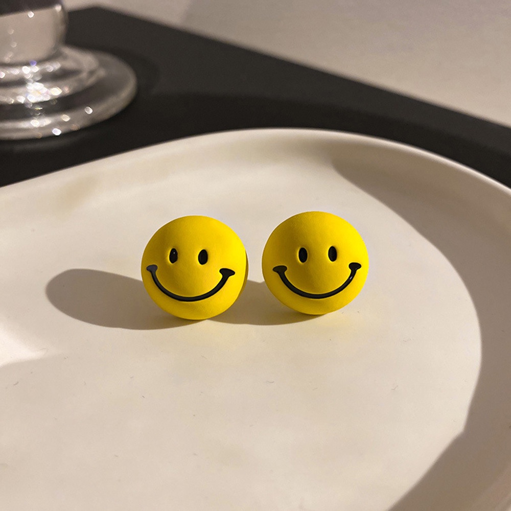 Anting Tusuk Wanita Desain Smiley Face Warna Kuning Gaya Korea Untuk Musim Panas