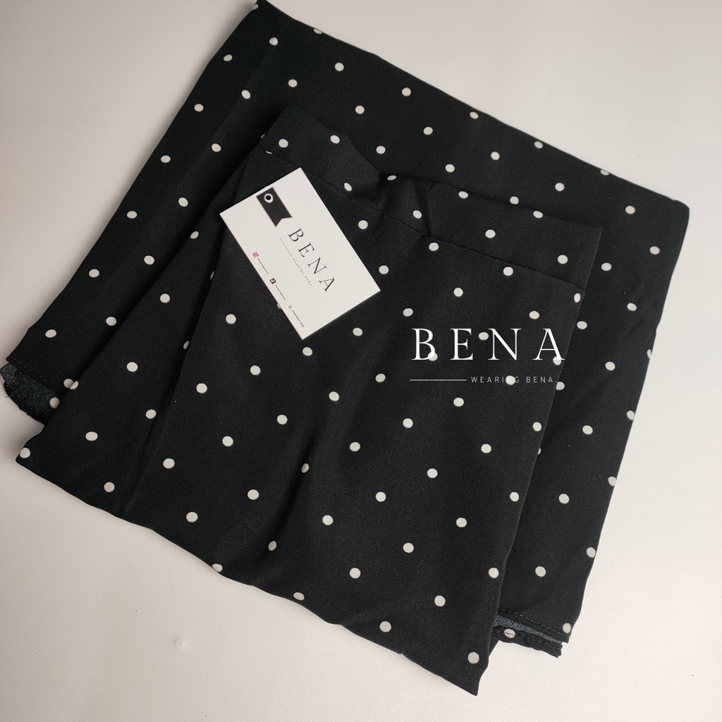 Rok Polka High Waist - Wearing BENA