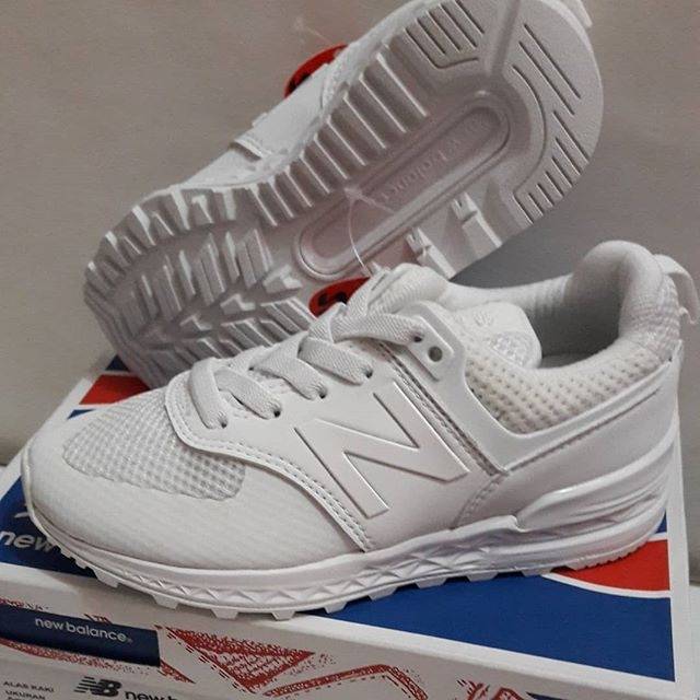 NEW BALANCE 575 WHITE