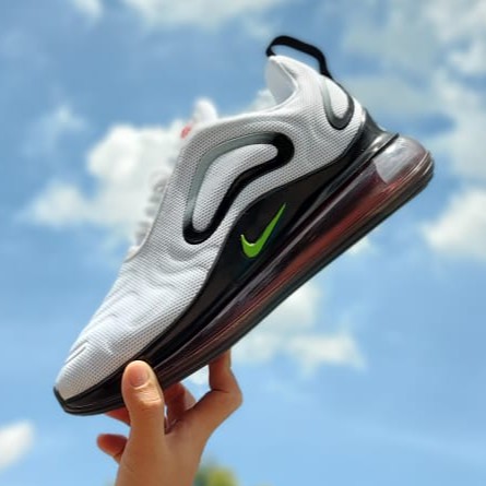 SEPATU RUNNING LARI COWOK NIKE AIRMAX 720 WHITE BLACK