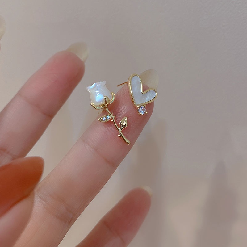 Anting Tusuk Asimetris Desain Bunga Mawar Hias Berlian Gaya Koreaperancisretro Untuk Wanita