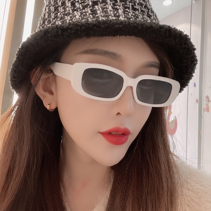 Eropa Hip-Hop Kacamata Kotak Kecil Fashion Wanita Dan Amerika Dengan Gaya Retro Kacamata Unisex - SG