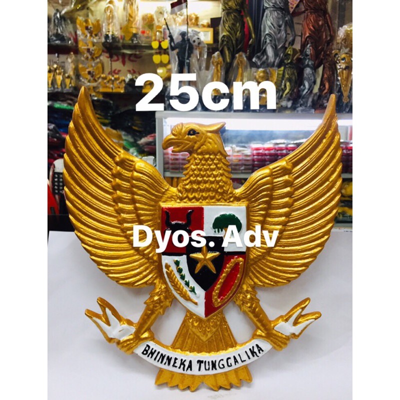 Garuda pancasila pajangan 25cm bahan fiber pajangan burung garuda