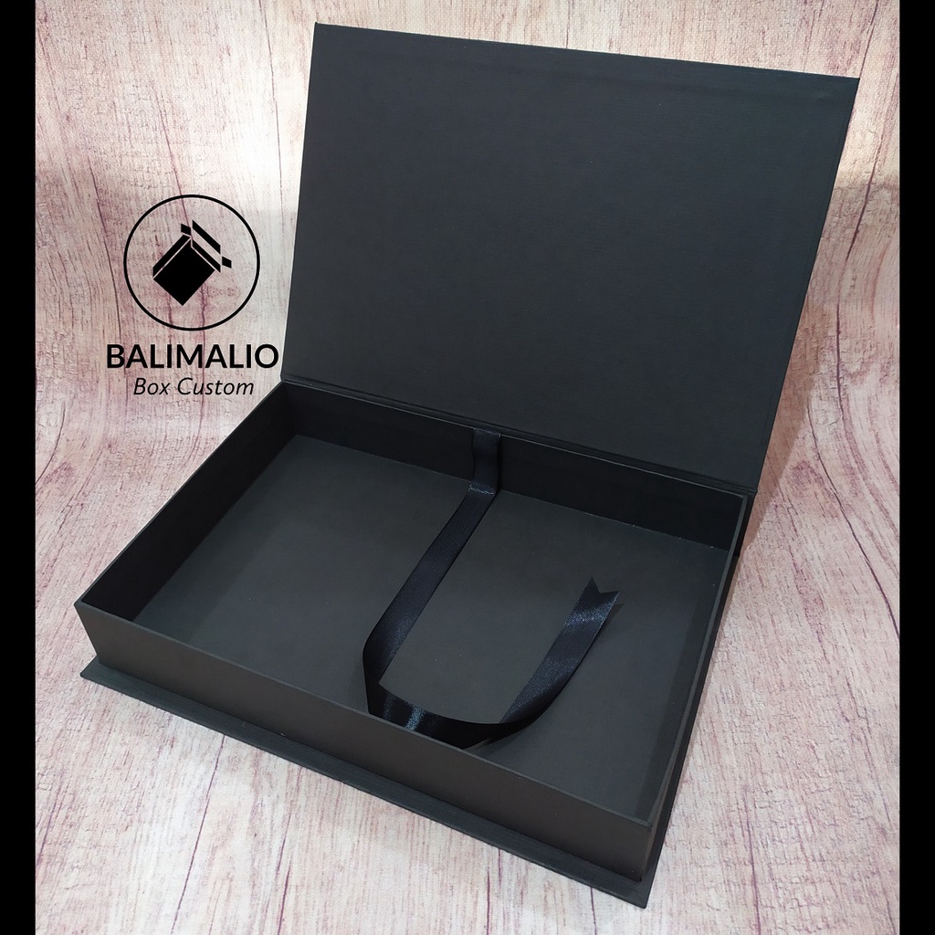 

BOX PHOTOBOOK / Kotak Album Foto / Kotak Bentuk Buku / Gift Box / Box Hampers