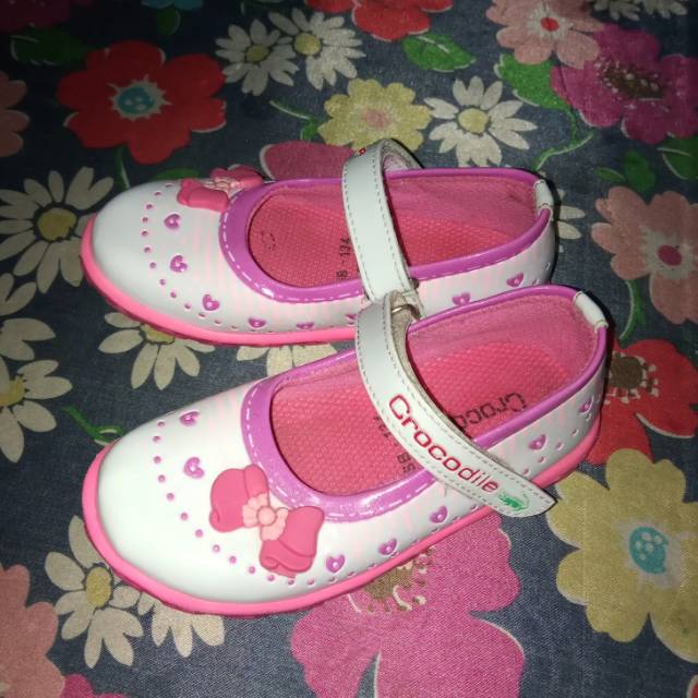 Sepatu crocodile anak perempuan sz 26