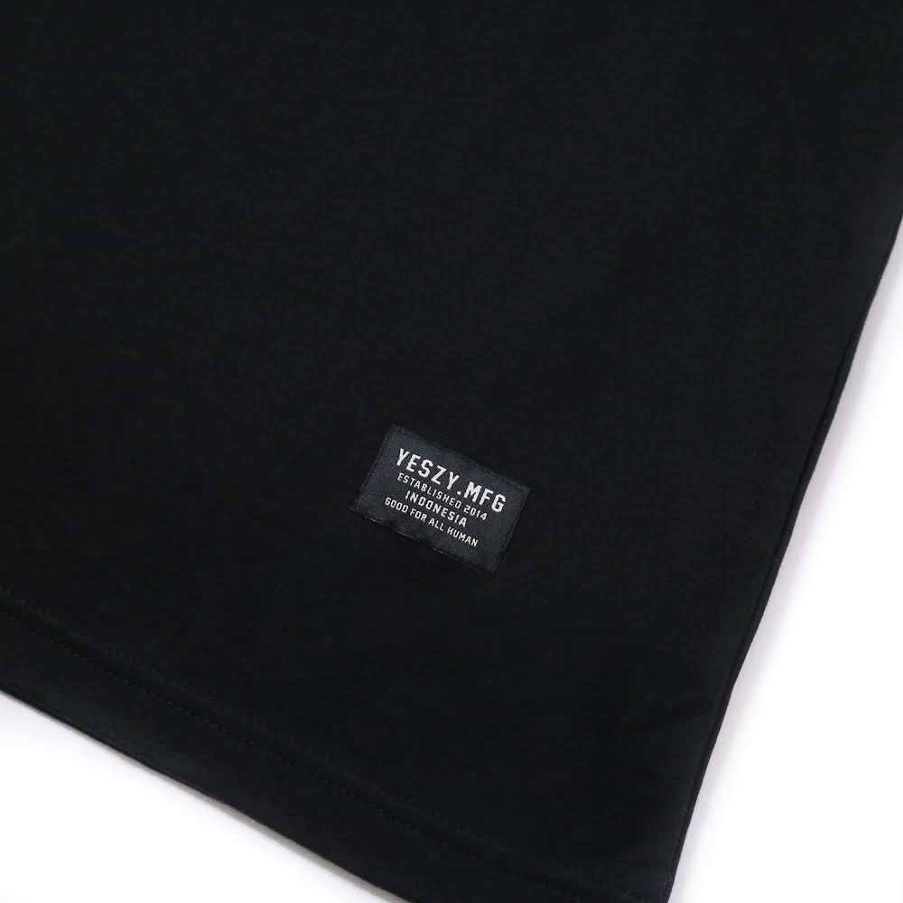 YESZY.MFG Tshirt Black Cyber Storm