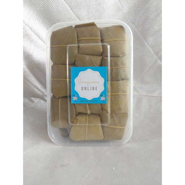 

Tape Ketan Daun Jambu