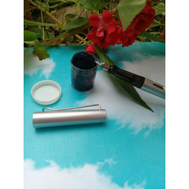 

Pulpen Fountain 0.38 Profesional Bahan Plastik Warna Hitam untuk Menulis