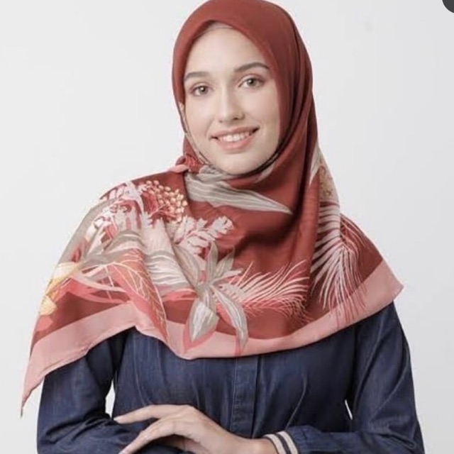 Zoya scraf vanya