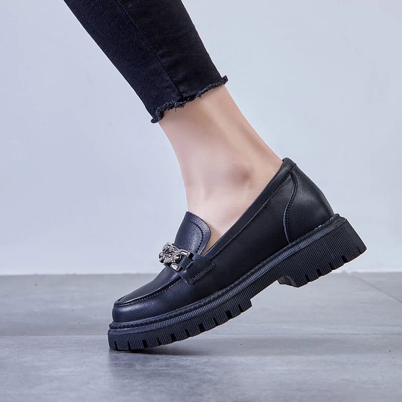 7.7 SEPATU LOAFERS DOCMART WANITA FASHION RANTAI SILVER BLACK DOF SR 01