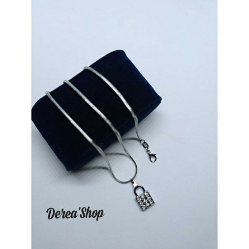 kalung titanium liontin gembok/kalung wanita/kalung nama