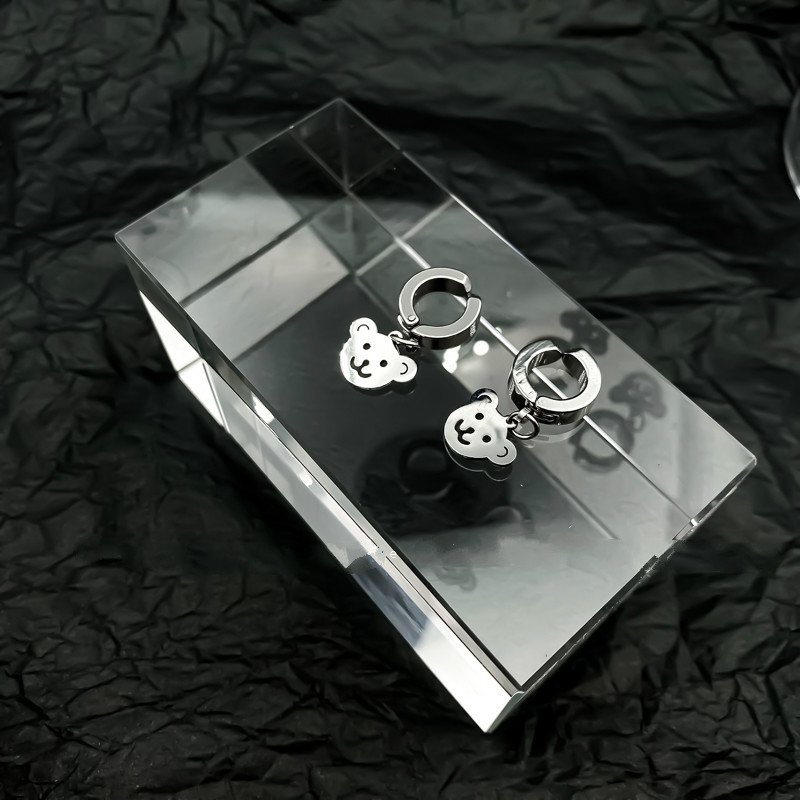 Earrings Simple Bear Pendant Does Not Fade