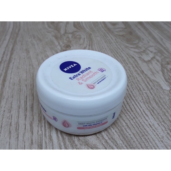 NIVEA Body Care Extra White Radiant &amp; Smooth Cream 25 ml / 50 ml / 100 ml