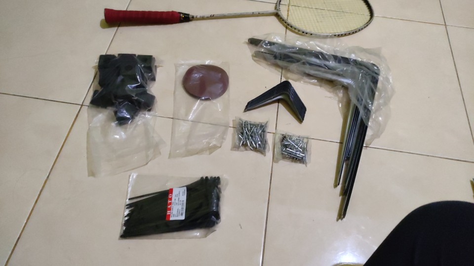 Karet Kotak Hollow Hollo Pengaman Kaki Kursi Meja Padat 35 X 35 Mm 3,5 X 3,5 Cm 3,5x3,5