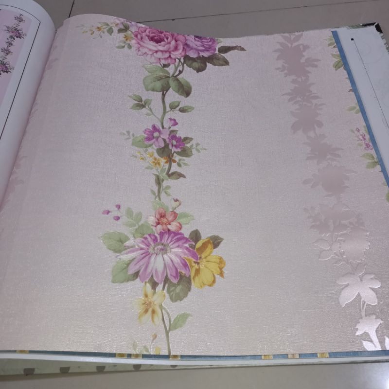 Wallpaper Dinding Bunga Shabby Pink Purple