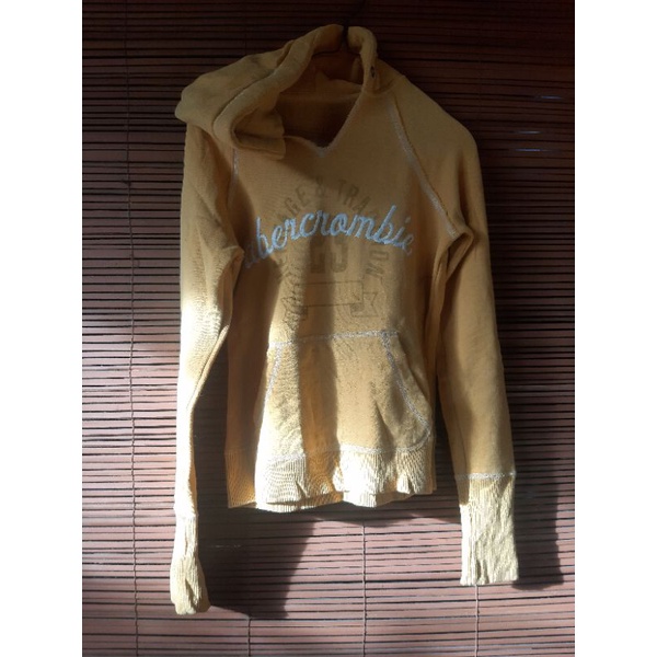 Preloved hoodie ABERCROMBIE kuning