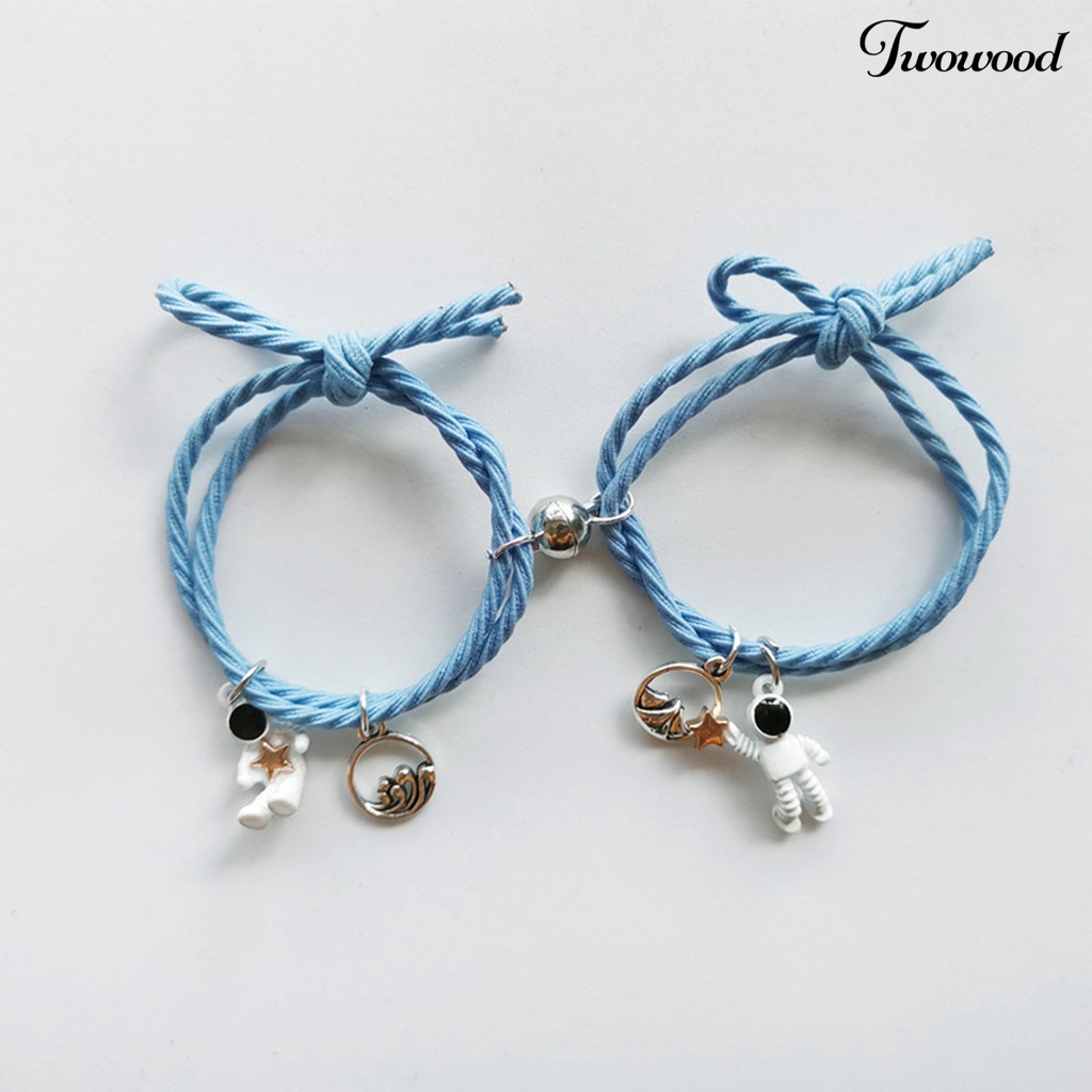 Twowood 2Pcs Exquisite Bracelet Magnetic Adsorption Alloy Adorable Spaceman Pendant Fashion Bracelet for Girls